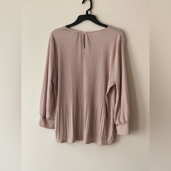 ADRIANNA Papell Bell Sleeve Shirt Size L - Picture 3 of 10